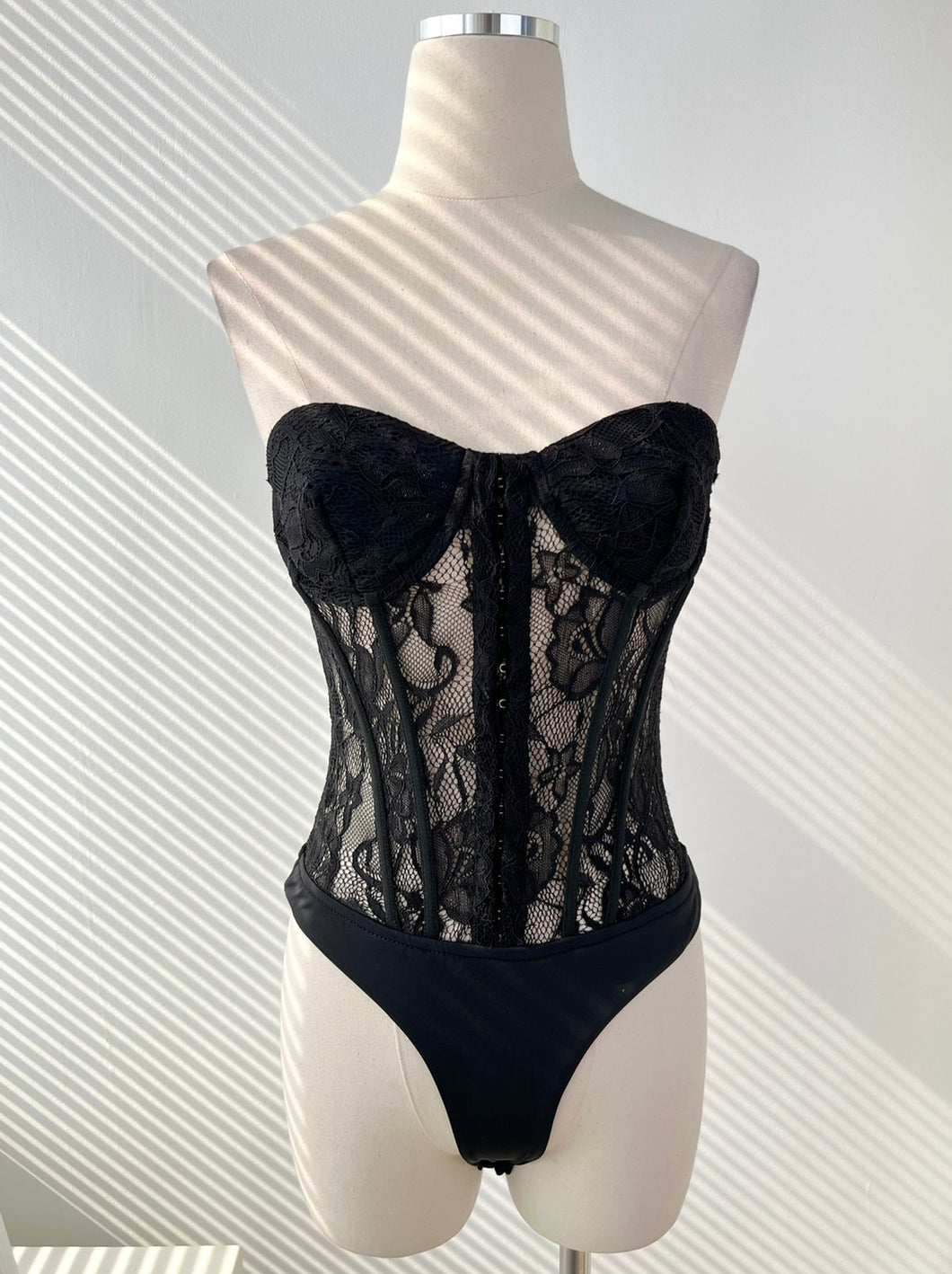 Pior Bodysuit