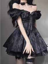 Görseli Galeri görüntüleyiciye yükleyin, Goth Black Elbise
