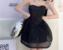 Görseli Galeri görüntüleyiciye yükleyin, Kelly Black Dress
